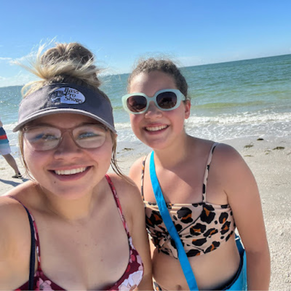 Meet your Posher, Kelly